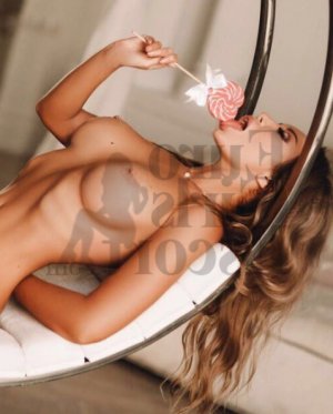 Guetty escort girls in Red Bank Tennessee